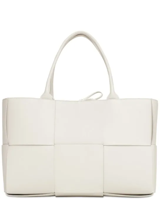 Bottega Veneta   Medium Arco leather tote bag 