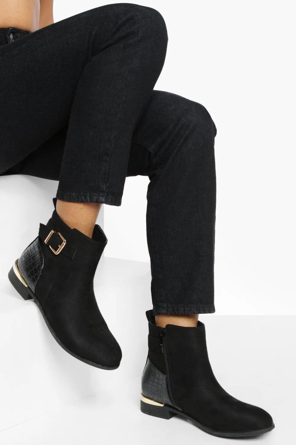 Contrast Buckle Chelsea Boots