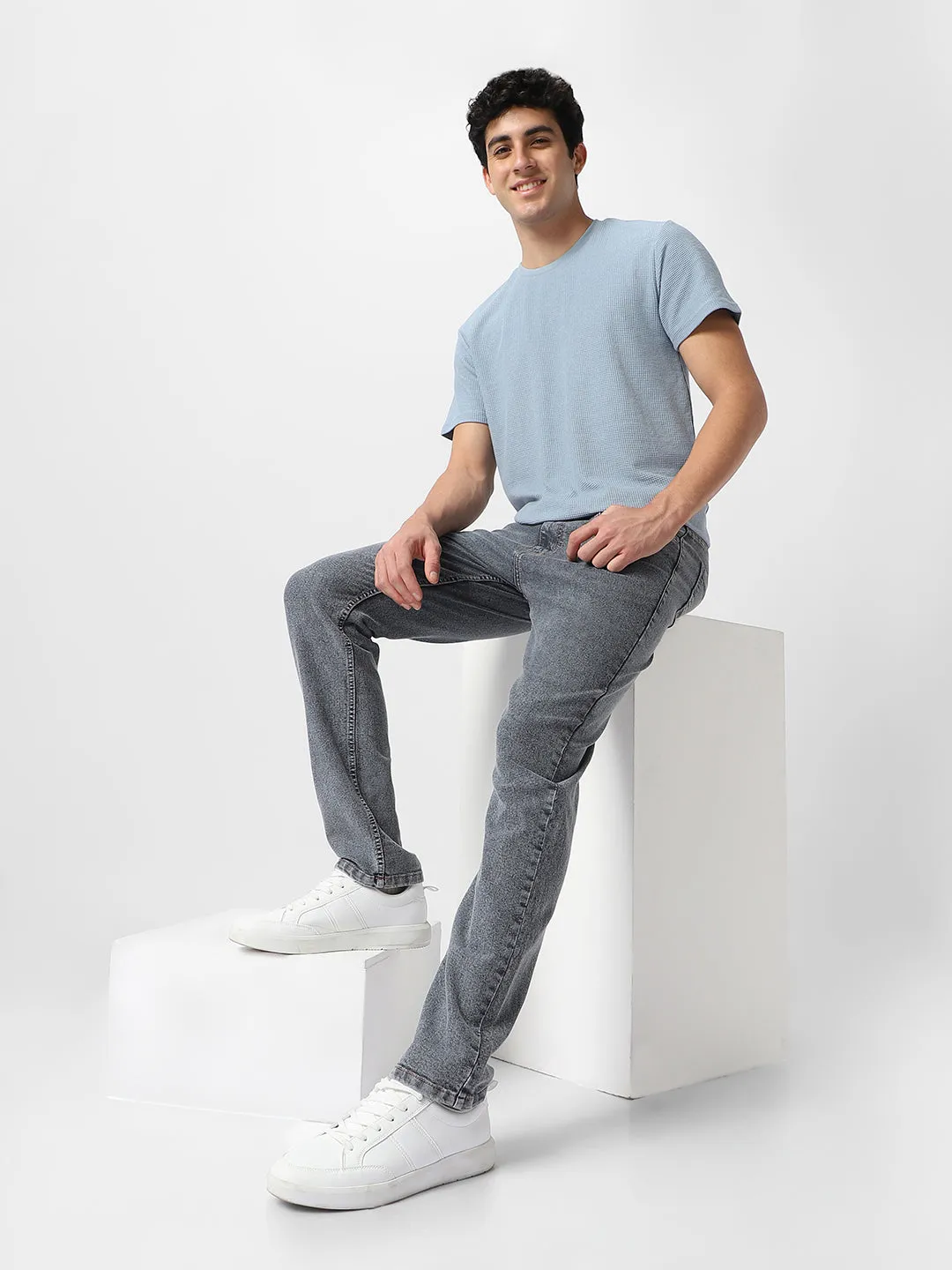 Men's Grey Regular Fit Washed Jeans Stretchable