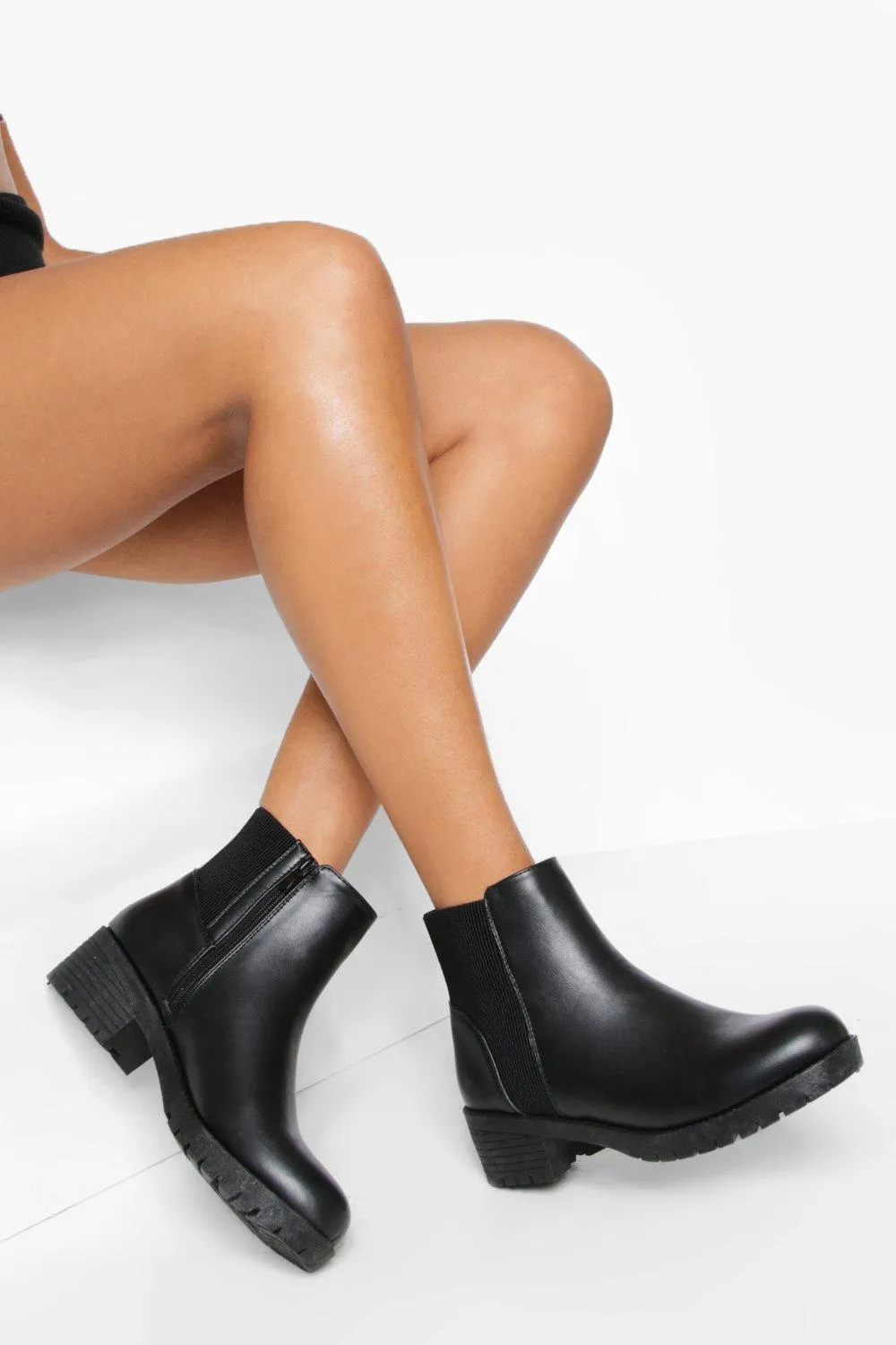 Ribbed Elastic Chelsea Boots